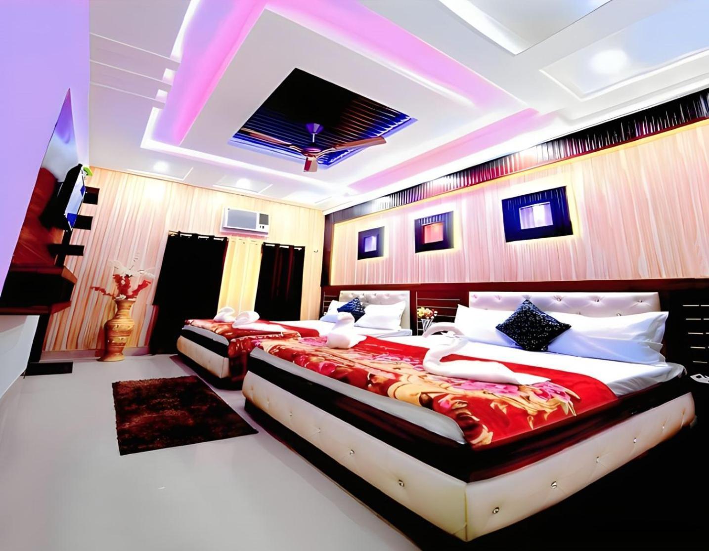 Taj Square A Luxurious Family Homestay Agra  Ngoại thất bức ảnh