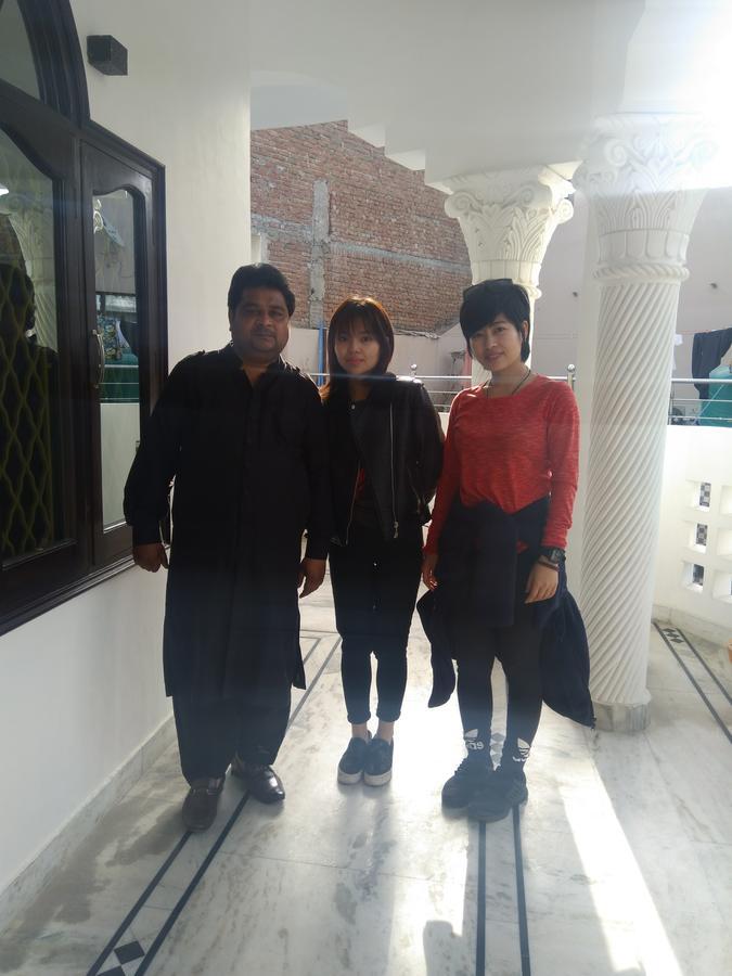 Taj Square A Luxurious Family Homestay Agra  Ngoại thất bức ảnh